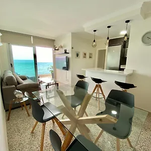 Hermoso Edificio Frente Al Mar Con Gran Terraza Y Hermosas Vistas Appartement